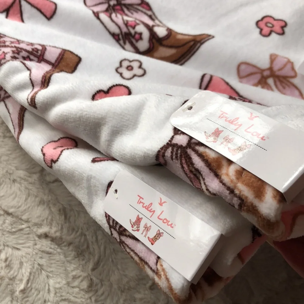 Truly Lou Western Cowgirl BOOTS & BOWS Bath and Hand Towels